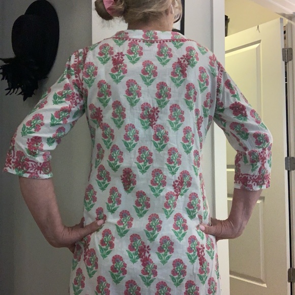 Adorable Mary Marshmallow fine cotton tunic with detailed embroidery. - Picture 11 of 14